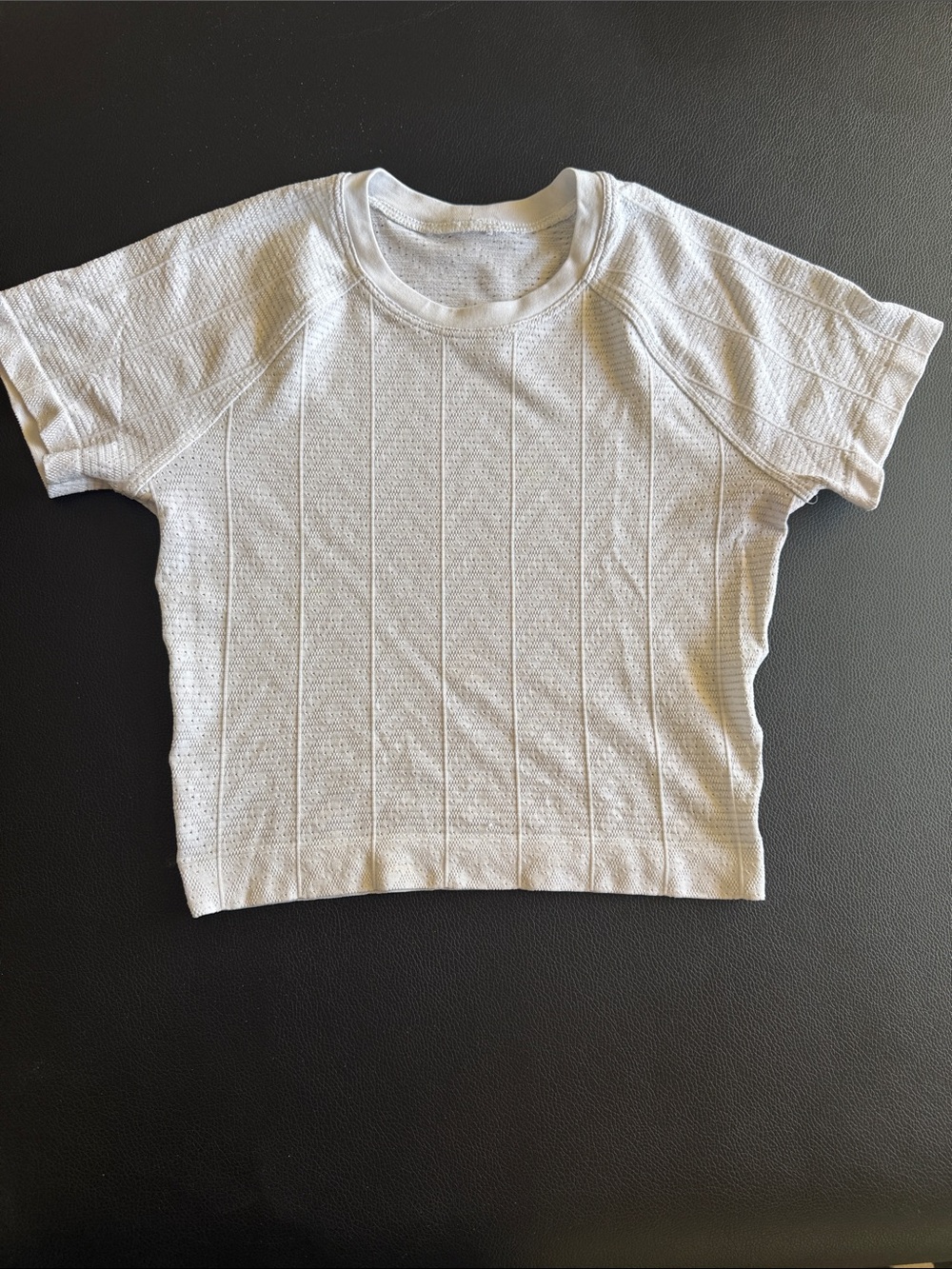 lululemon athletica women’s cropped Short Sleeve Ribbed Tee - White